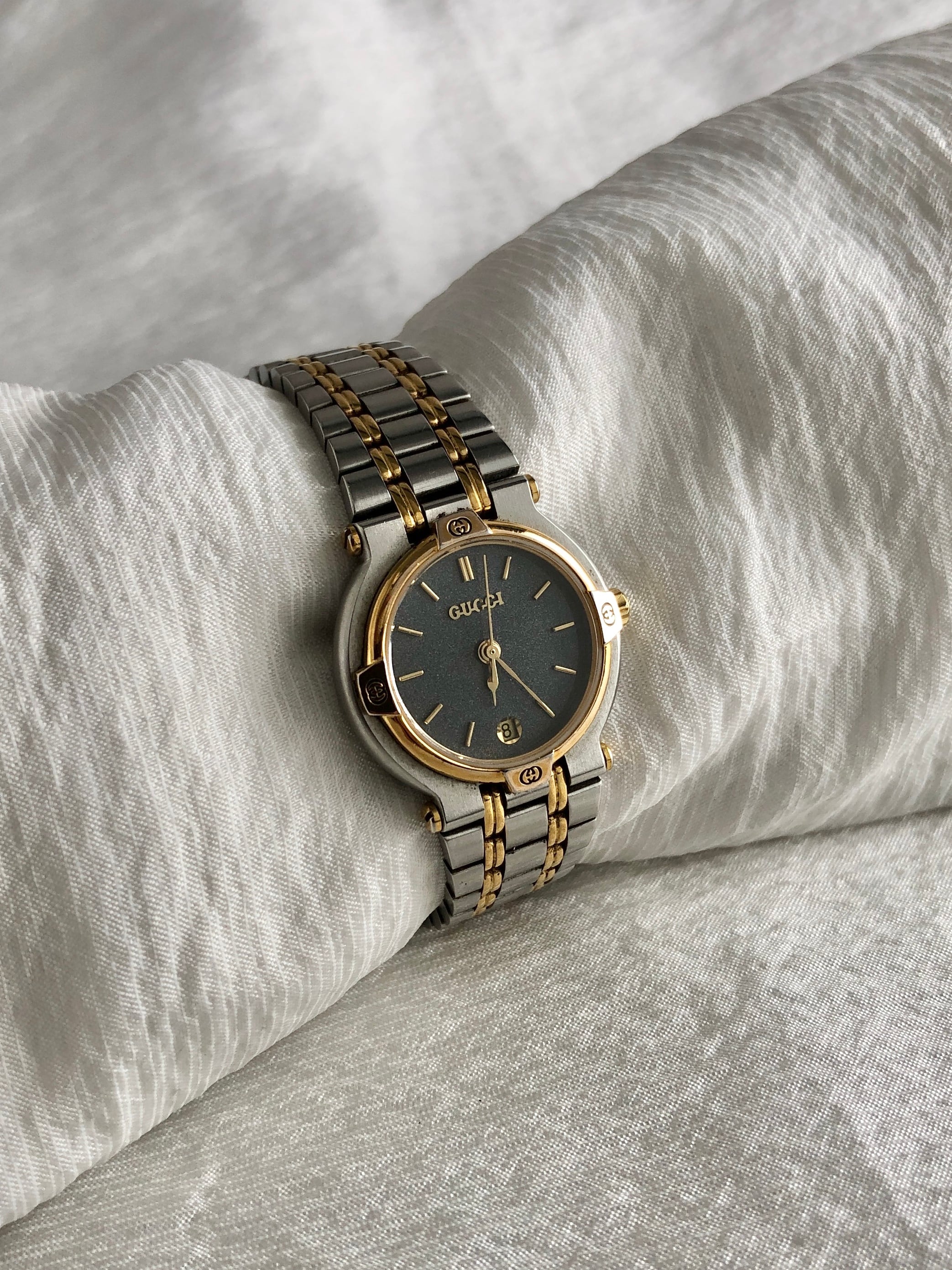 GUCCI グッチ 腕時計 シルバー×ゴールド GG ステンレススチール 9100L vintage ヴィンテージ オールド vgjnar