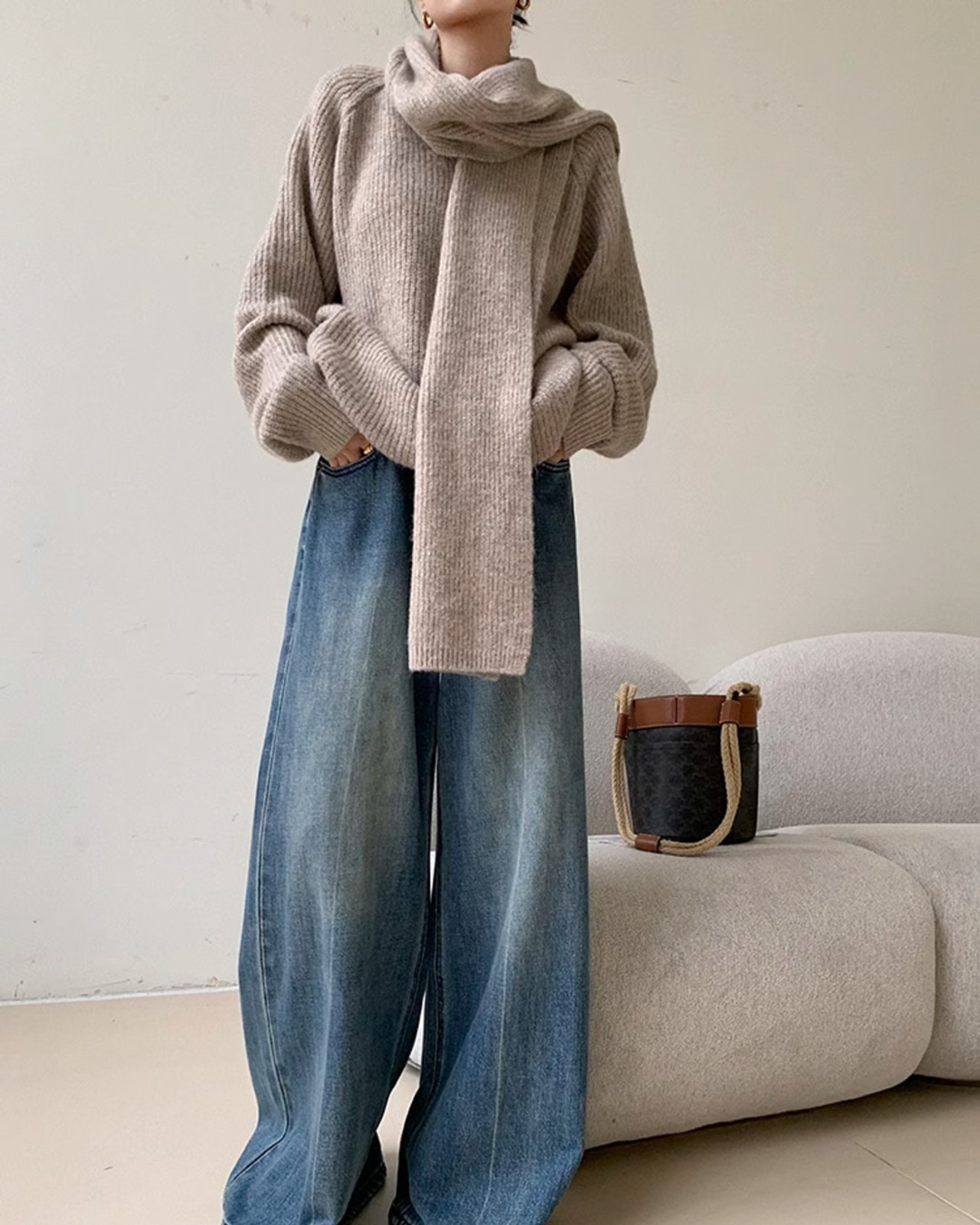 V-neck loose knit & Stole T20343