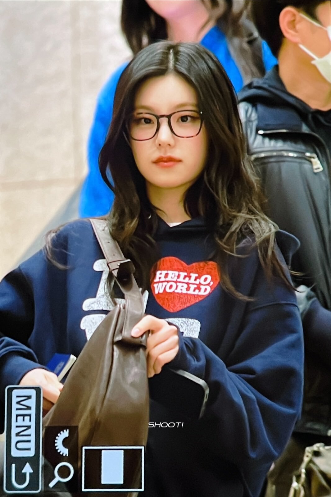 ☆ITZY イェジ 着用！！【MIM THE WARDROBE】HELLO, WORLD LOVE HOODIE