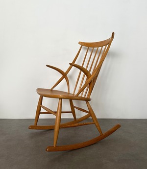 Rocking chair Model IW3 by Illum Wikkelsø for Niels Eilersen / CH173