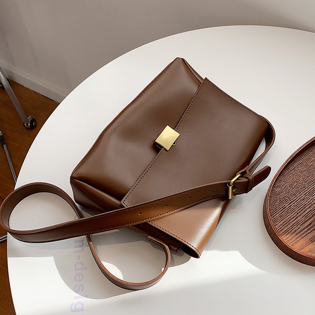 オータムウィンターレッドシングル 秋物 冬物 スクウェア 手作りハンドバック90723208617