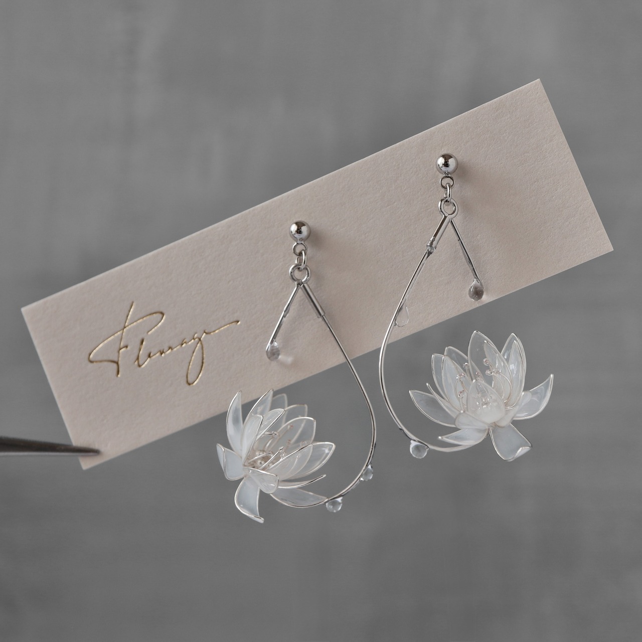 水面に咲く睡蓮 －Gold & Silver－ | ピアス / イヤリング