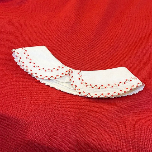 Vintage cotton rick rack round collar