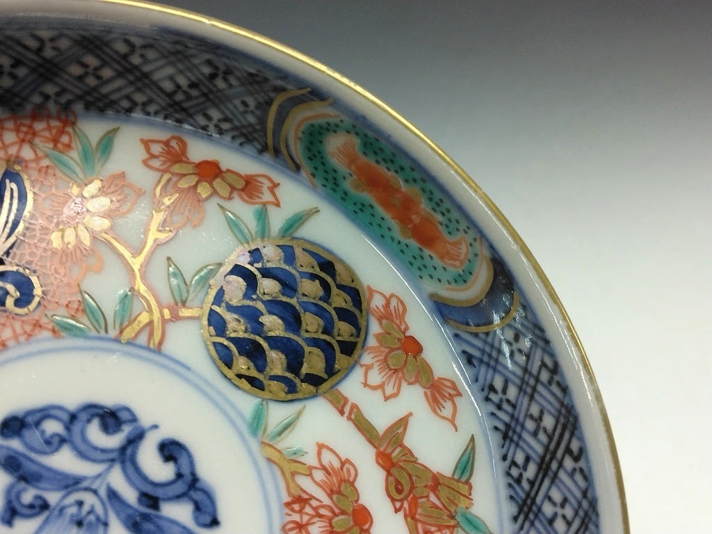 大聖寺伊万里(石川,明治期-1880年頃) 赤絵金彩地紋花尽絵 四寸深皿