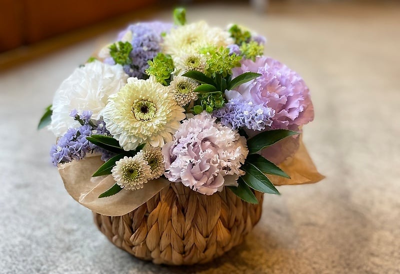 【アレンジメント】かわいいペットのお悔やみアレンジ「ハートフル」(到着指定日5日前受付)