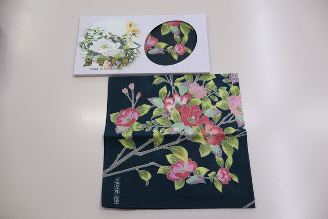 加賀友禅ハンカチC