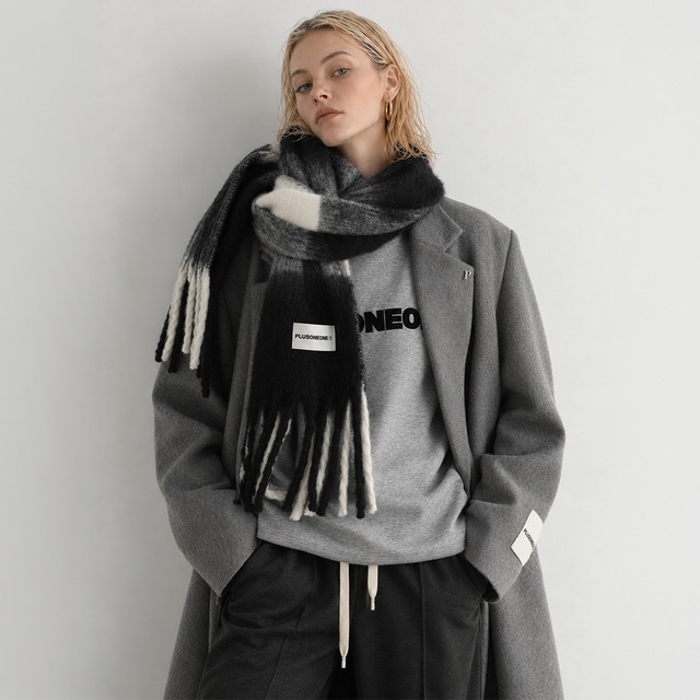 Check fringe stole A00262