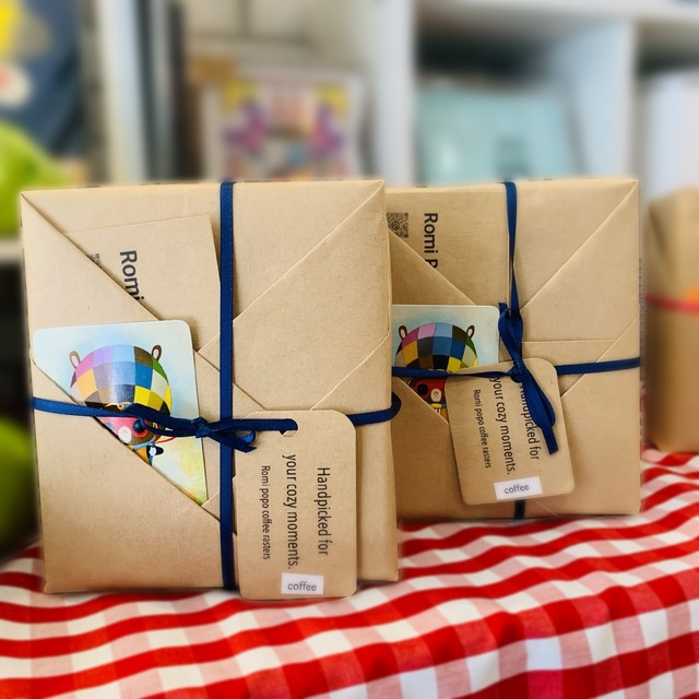 キラキラ朝露の贈り物ブレンド Aセット｜大切な誰かのための贈り物｜ハンドクラフトギフト スペシャルティコーヒー ドリップバッグ4個入り＋キャラクターポストカード付 〜物語を添えて、丁寧に包みました〜