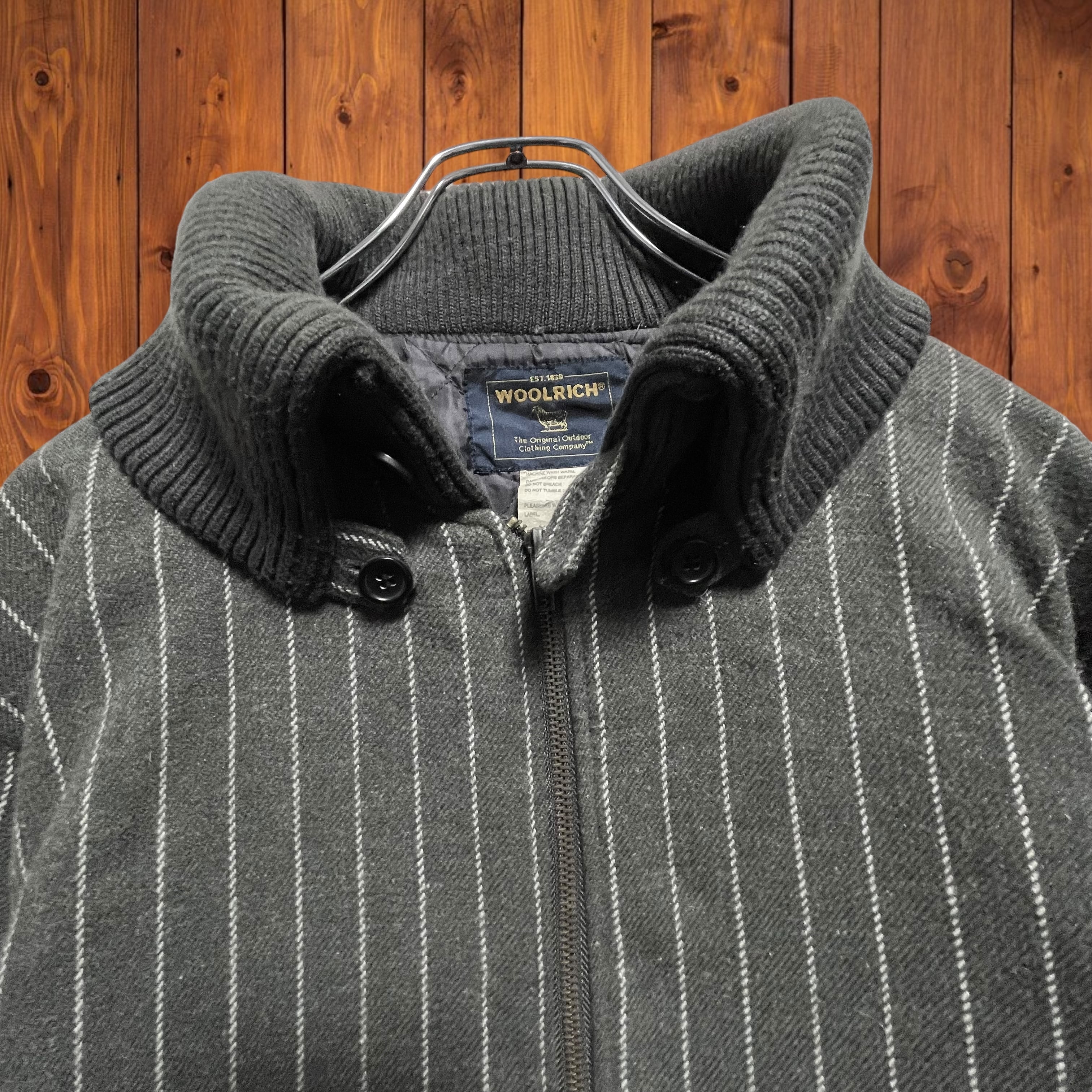 WOOLRICHウールリッチ ストライプ柄 柔らか生地 中綿ジャケット WOOLRICHウールリッチ ストライプ柄 柔らか生地 中綿ジャケット
