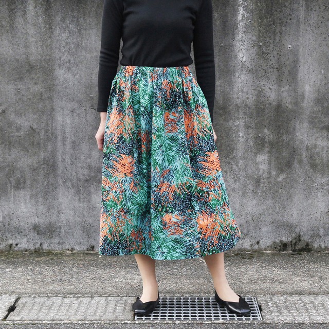 アフリカ布のギャザースカート（ ペインティング ）アフリカンプリント アフリカンファブリック