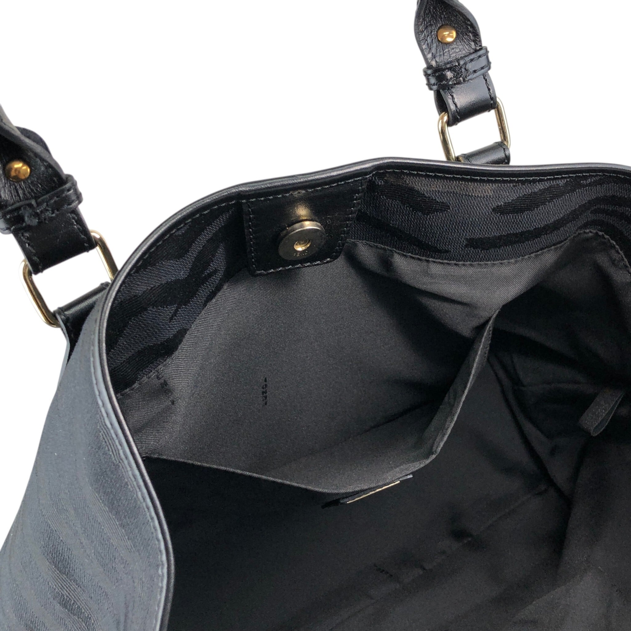 FENDI フェンディ トートバッグ ブラック ロゴチャーム ナイロン