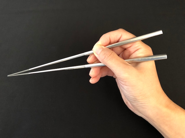 日本製　チタン箸（プラチナ箔）【桐箱入り】【贈り物に最適】/ Titanium Solid Chopsticks