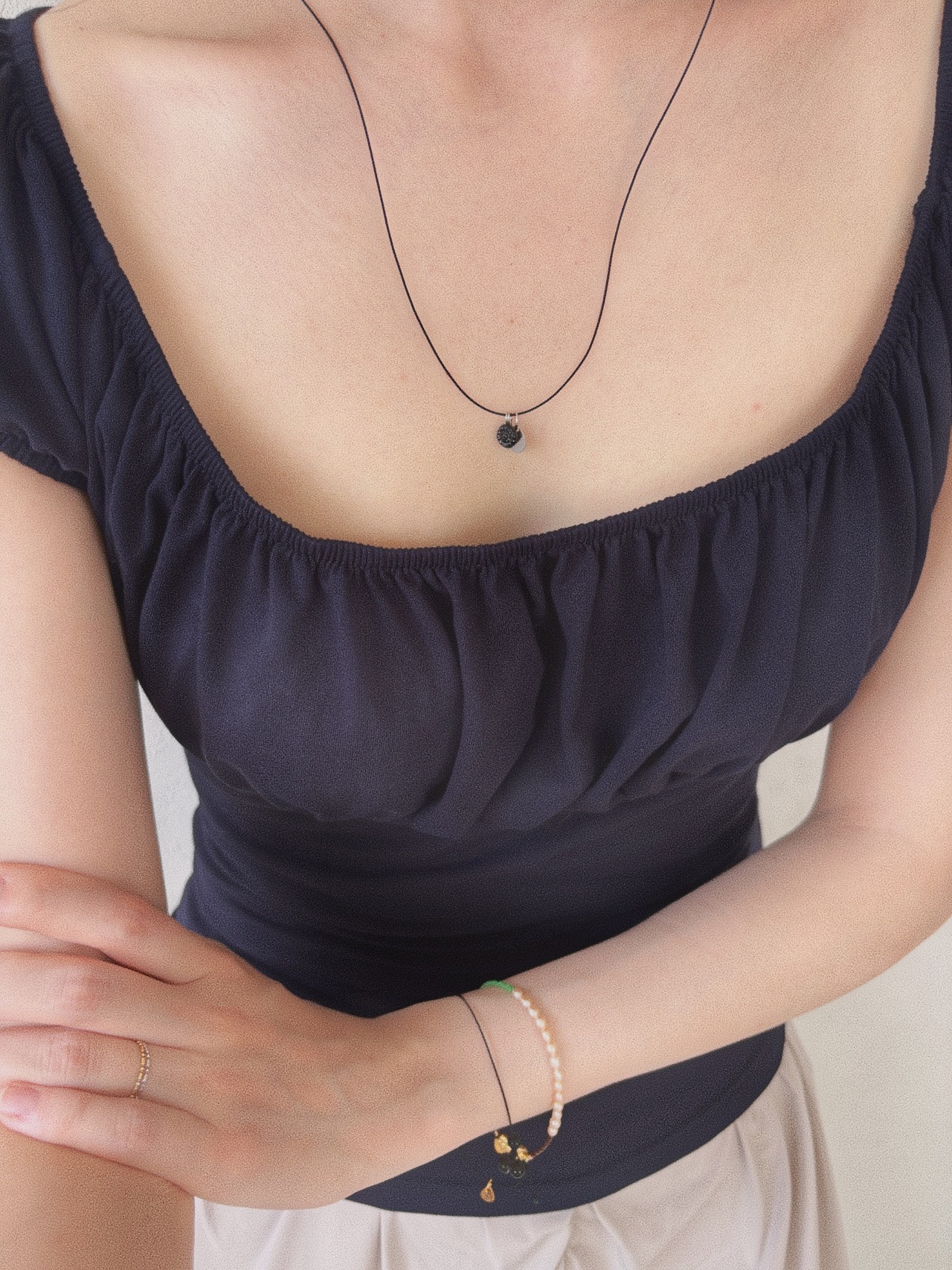 NOIR BEADS NECKLACE