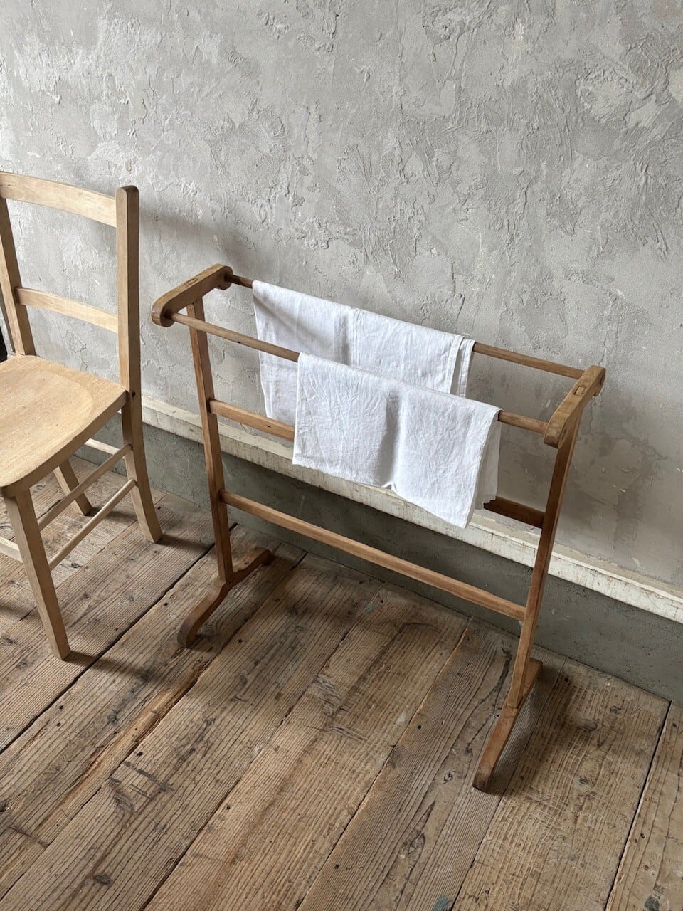 Wooden Towel Stand (A27-242)
