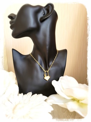 キラキラQZ南京錠ペンダント