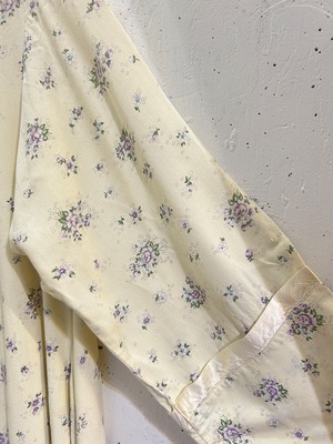 40's purple flower white  gown