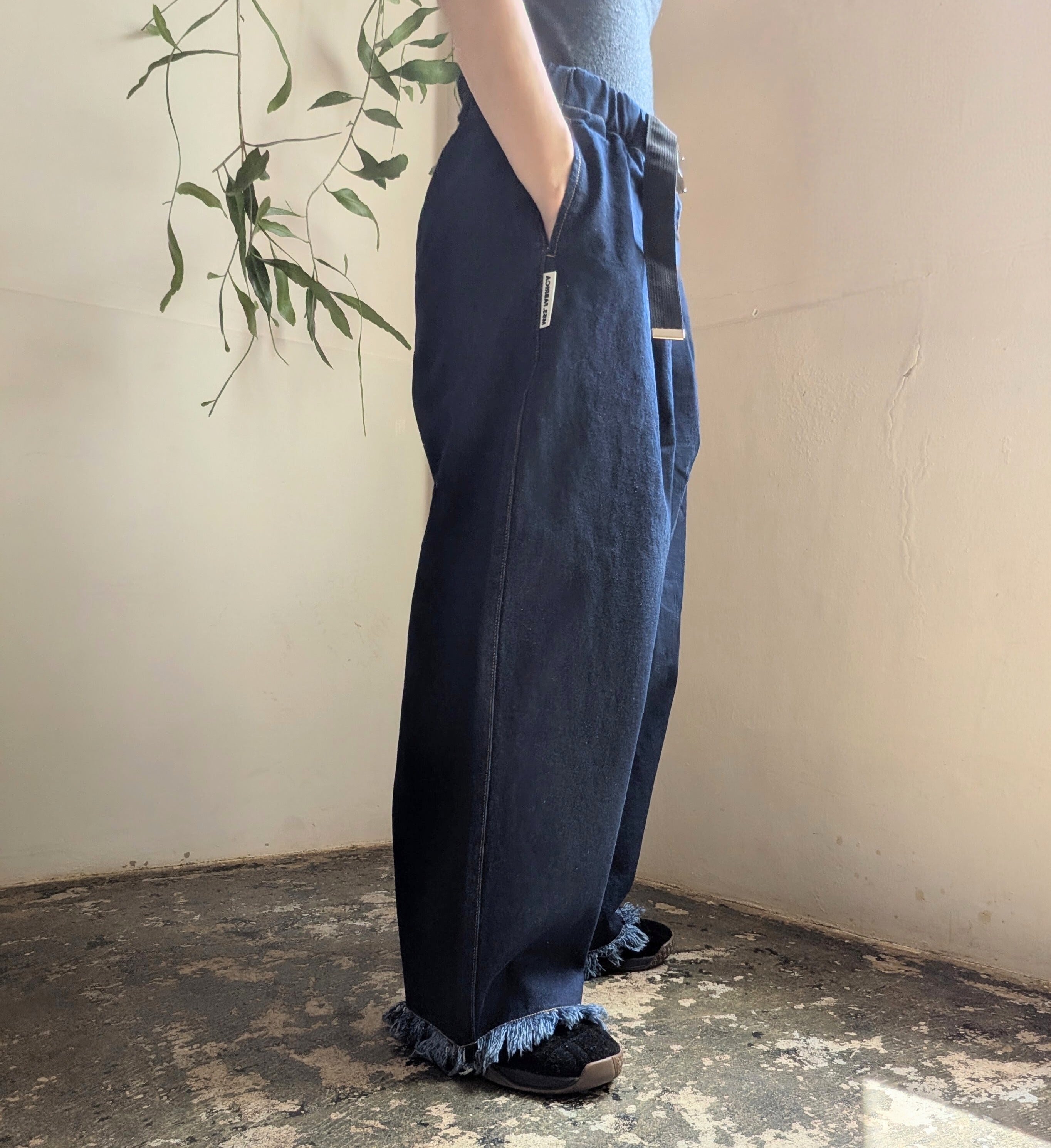 ①サイズ［ M53. ］エムゴーサン / BELTED DENIM PANTS / 第四世代