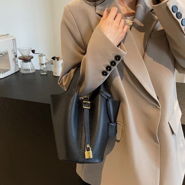 【韓国発】NOVIO★2wayバケツバッグ 予約販売】バケツバッグ ショルダーバッグ 2WAY ハンドバッグ