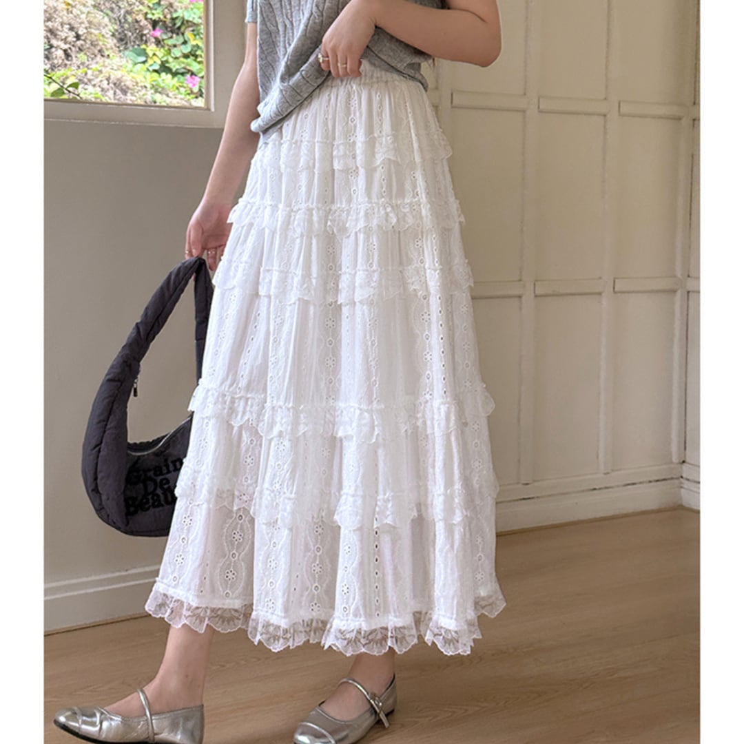 a line cake skirt with elastic waist