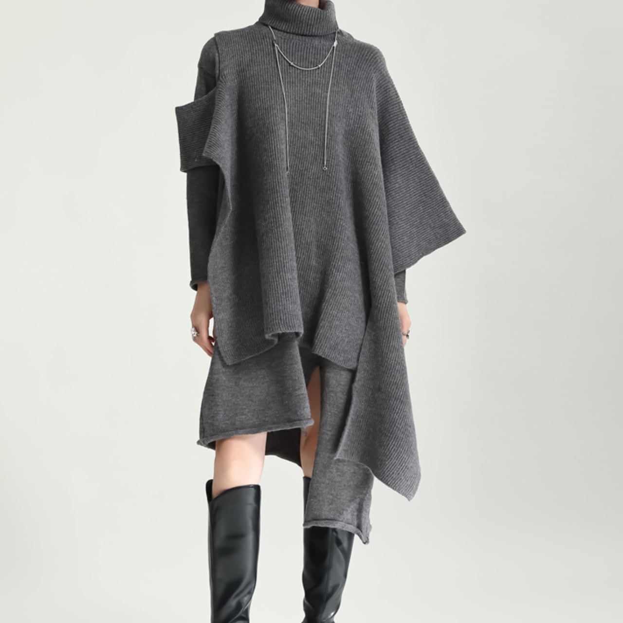 Turtleneck shawl and Knit Onepierce L00657