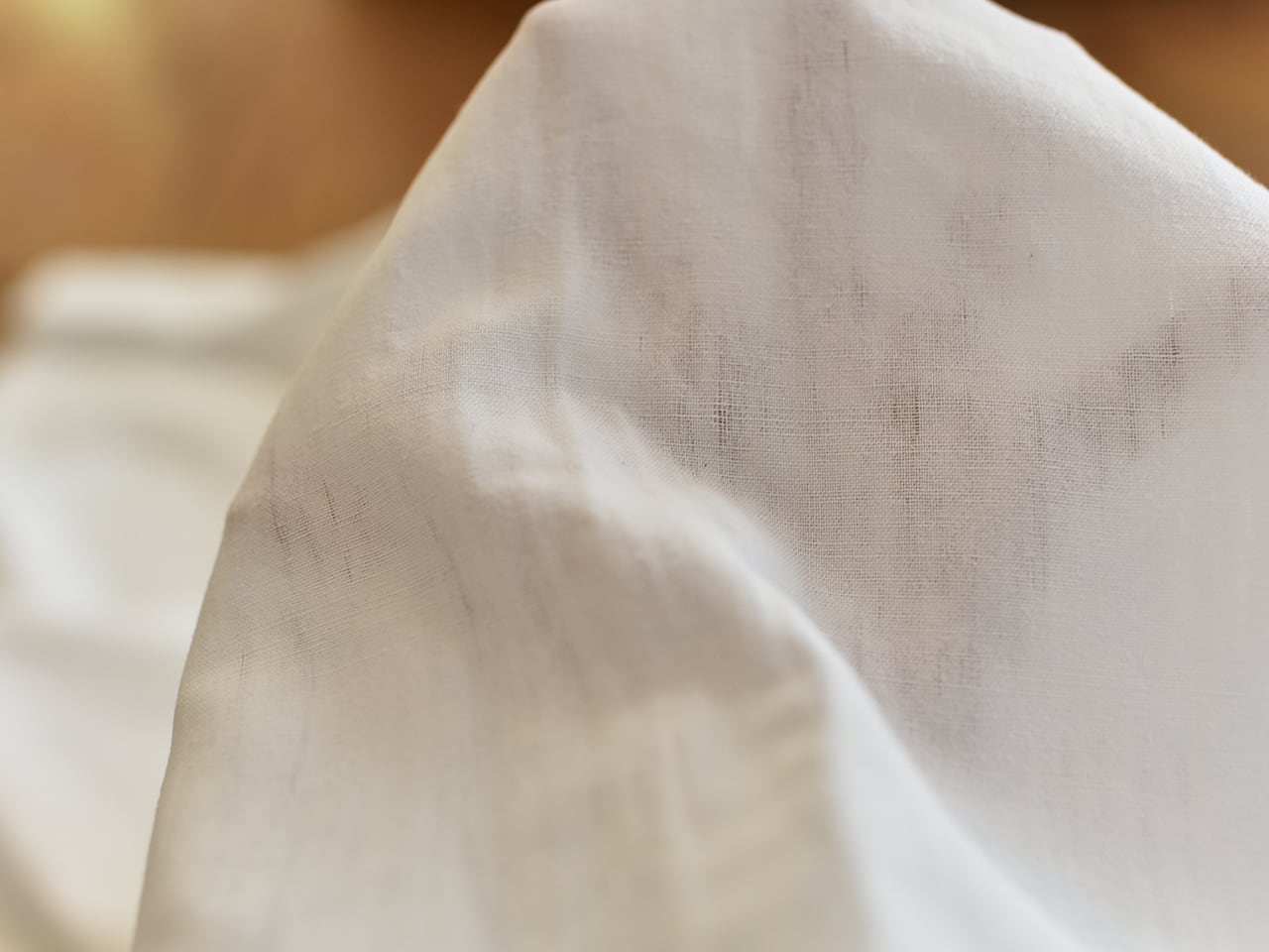 白地にイニシャルが入った裾模様が可愛いリネンシーツ *フレンチアンティーク