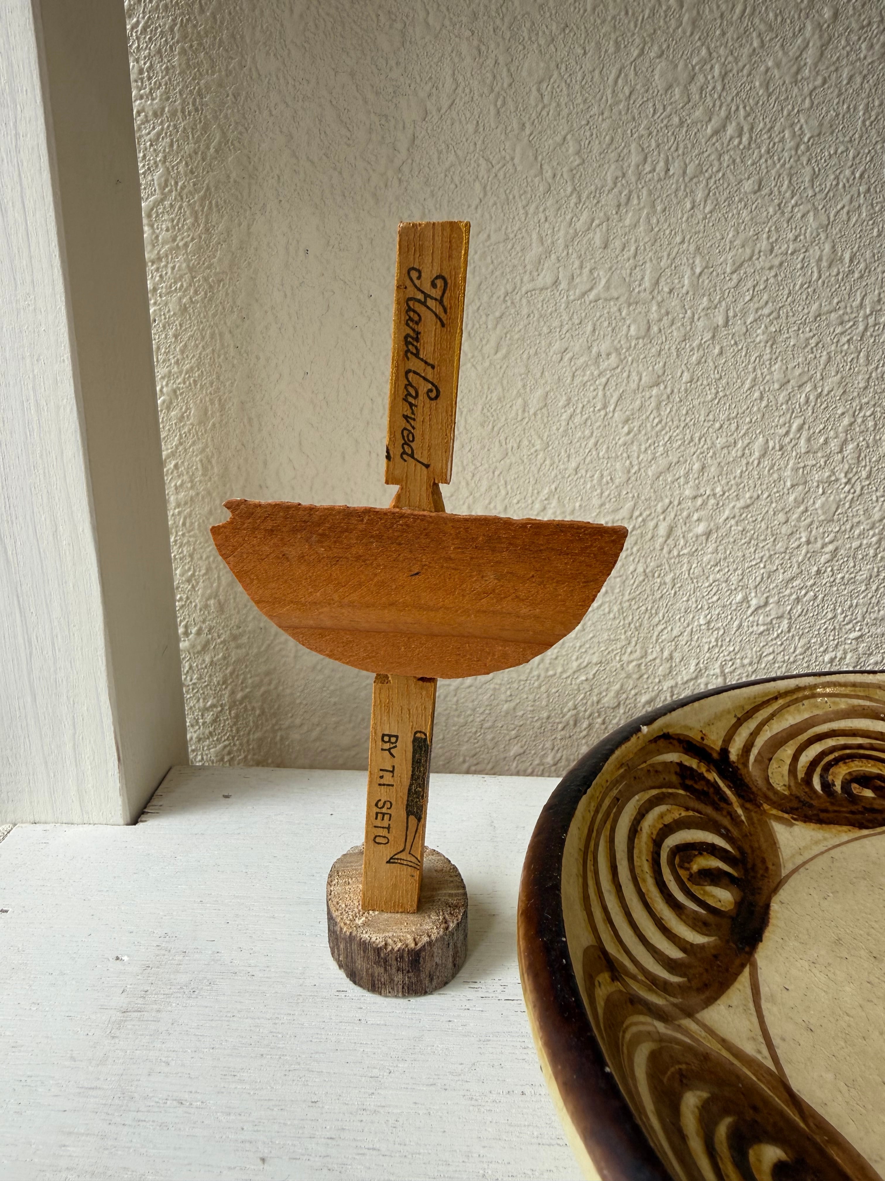 seto totempole souvenir | Paddle
