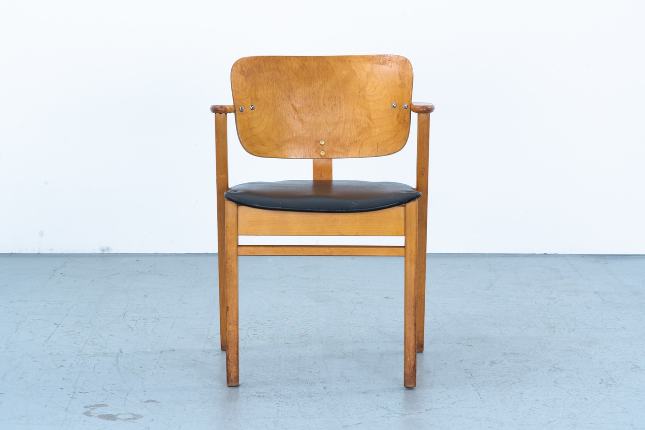 Ilmari Tapiovaara | Domus chair
