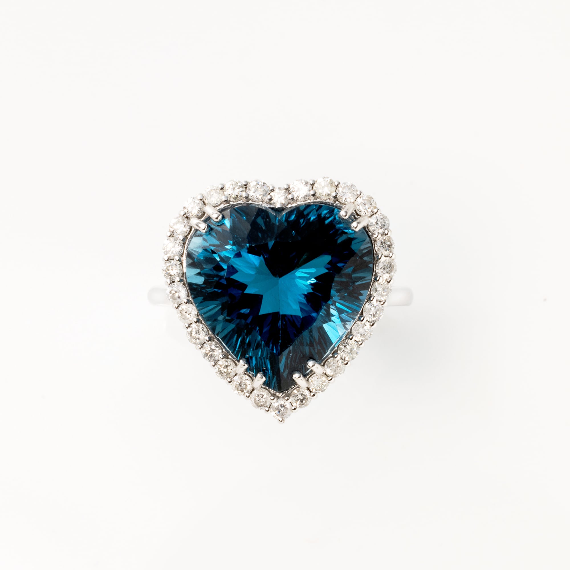 チタニア 合成ルチル 4.16ct ラウンド | PAY ID