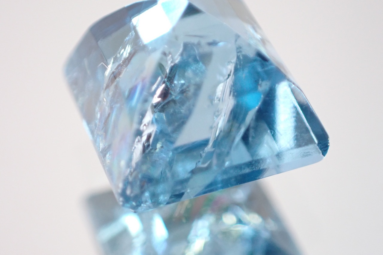 クラックロンドンブルートパーズ　4.41ct　[C3‐6]