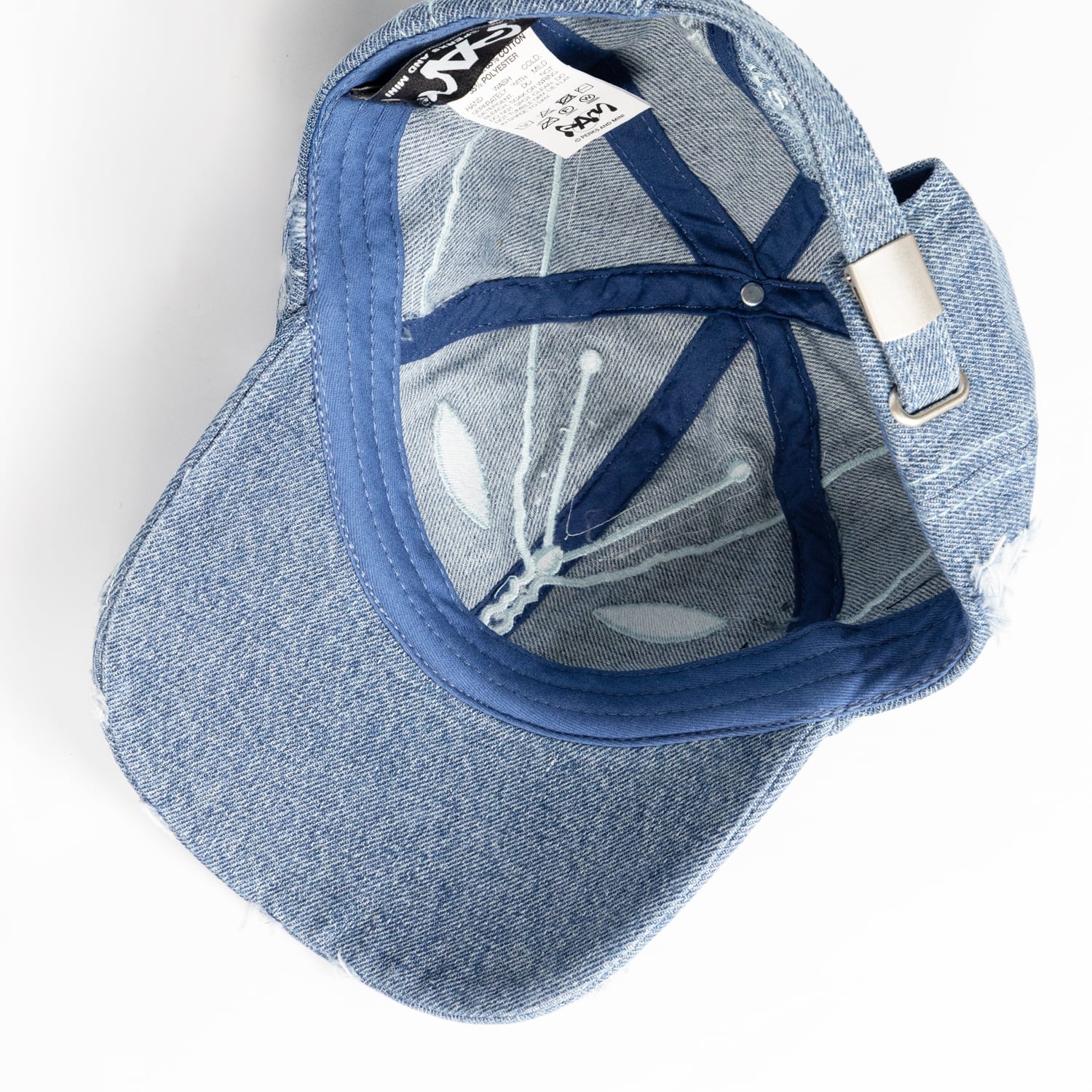 UNEEK BASEMNT - Discover independent style.