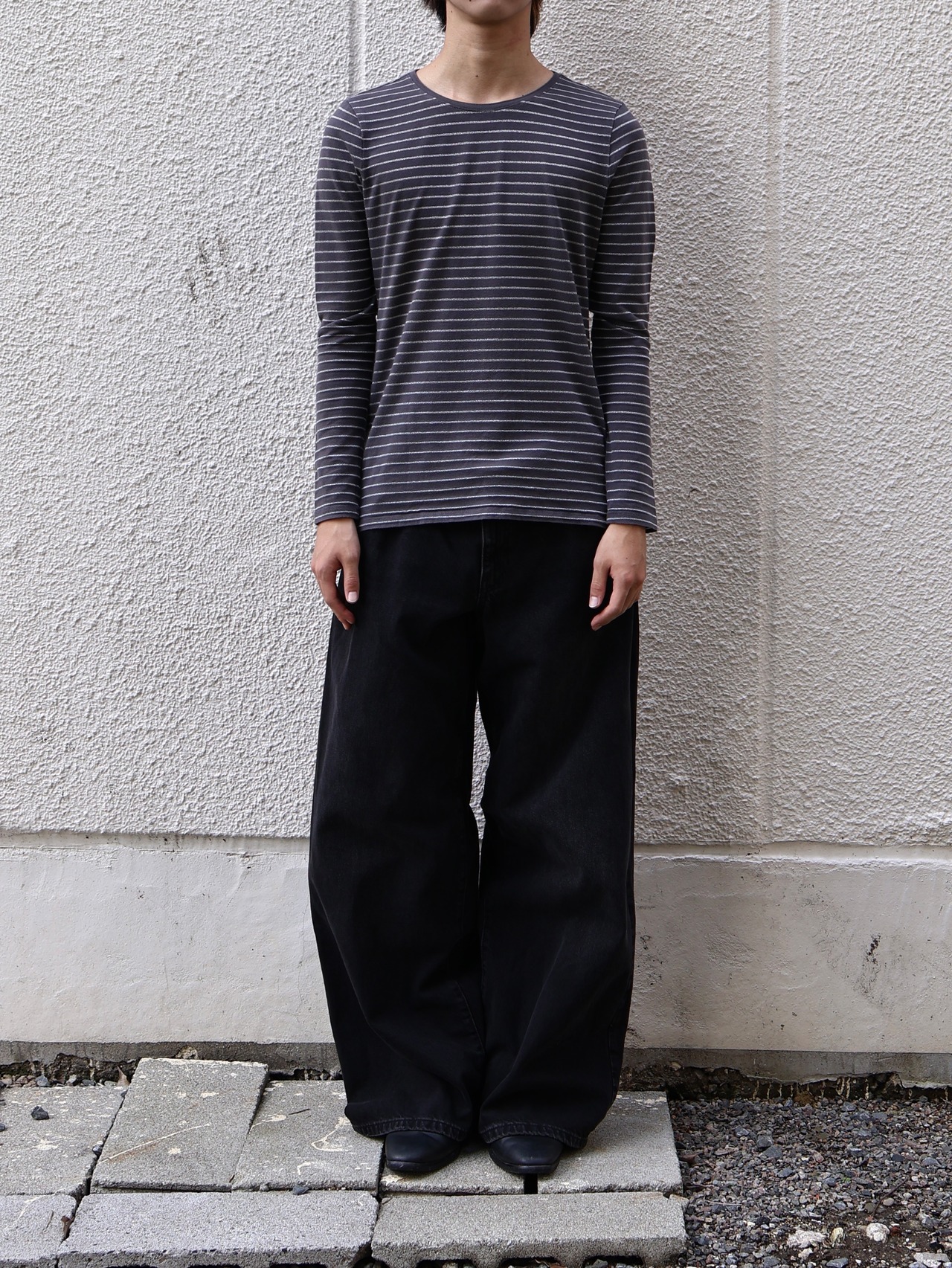grey border long top