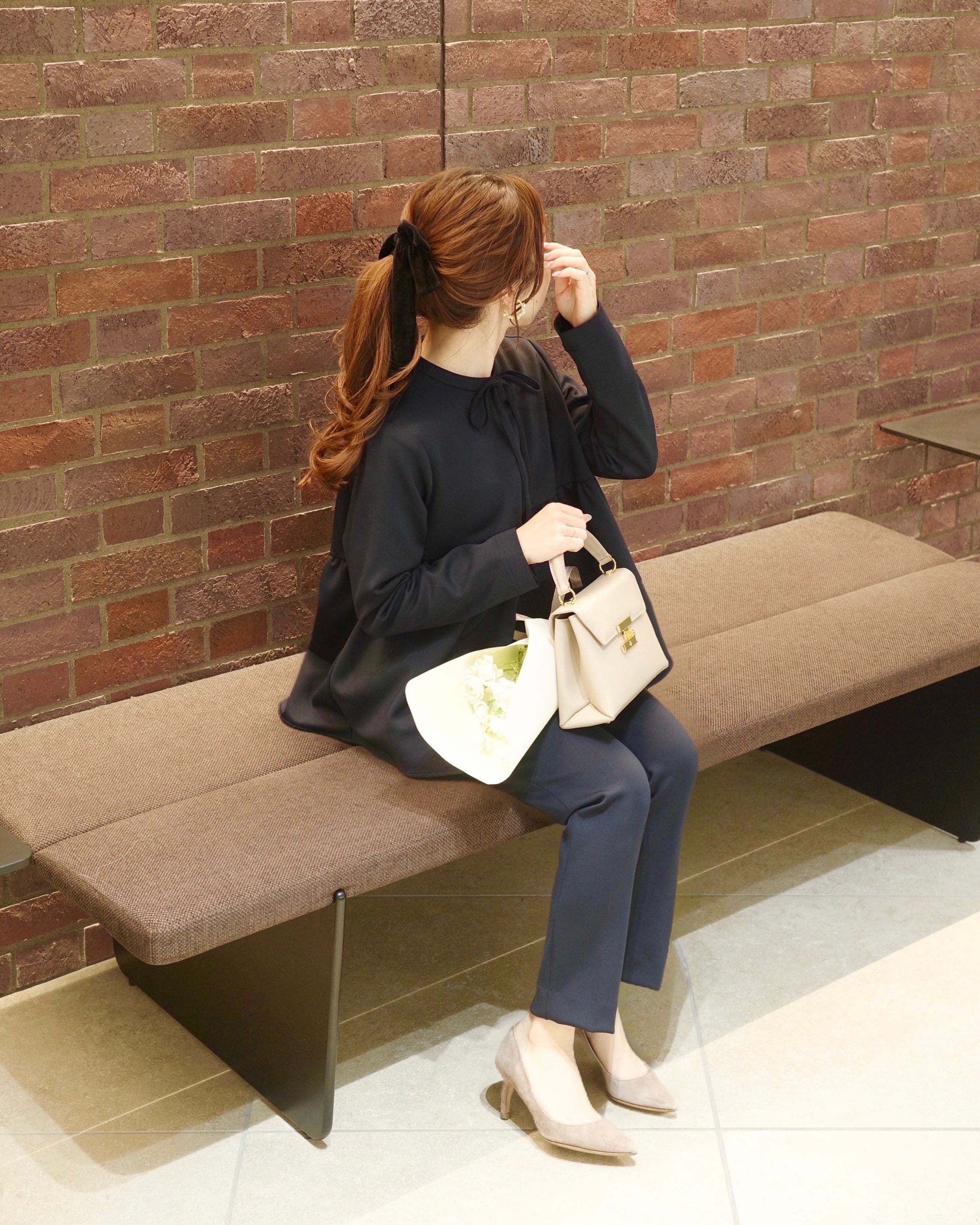 marshmallow ribbon blouse / navy | hitomi