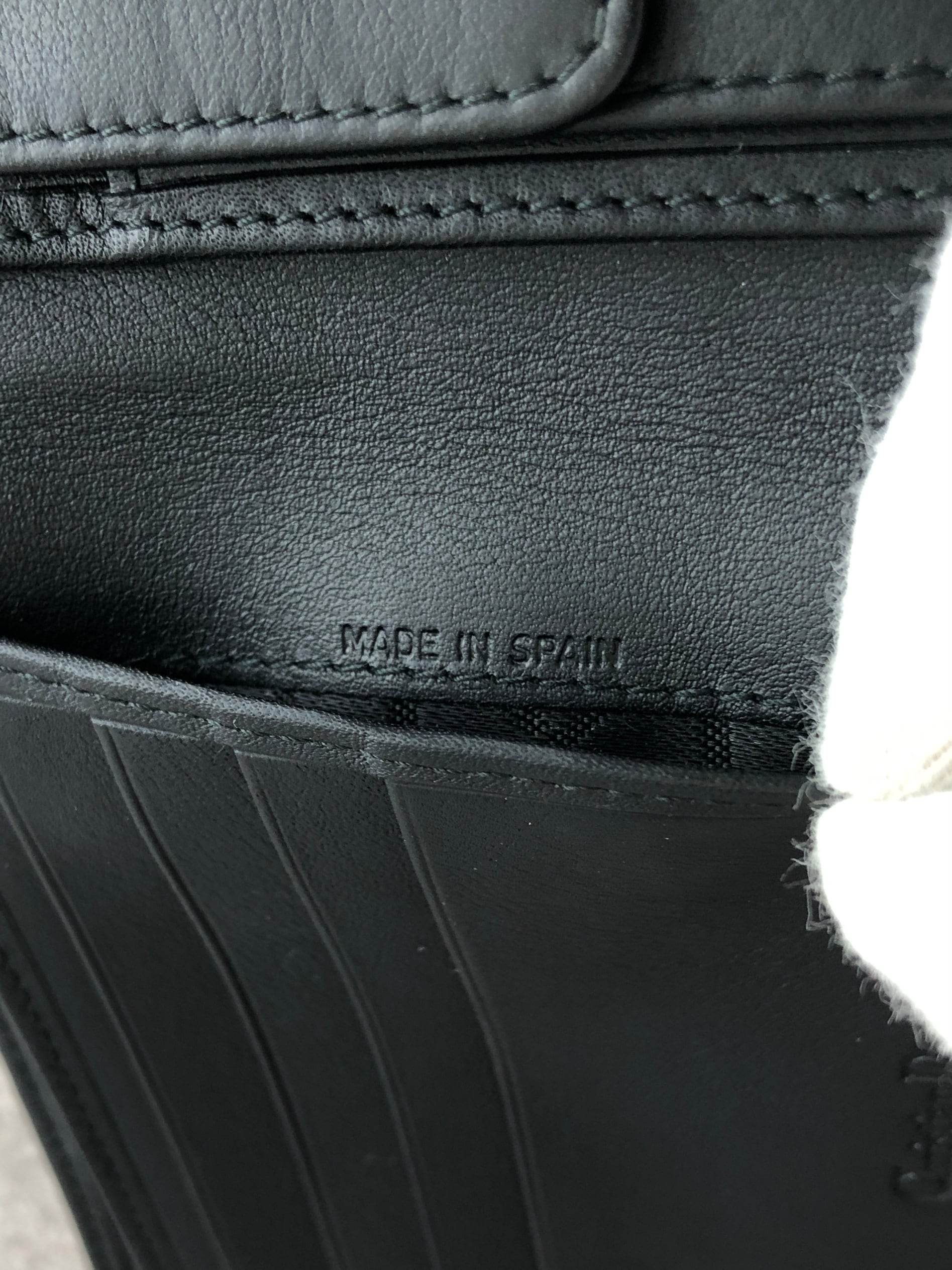 Christian Dior クリスチャン ディオール 財布 ブラック プレートロゴ