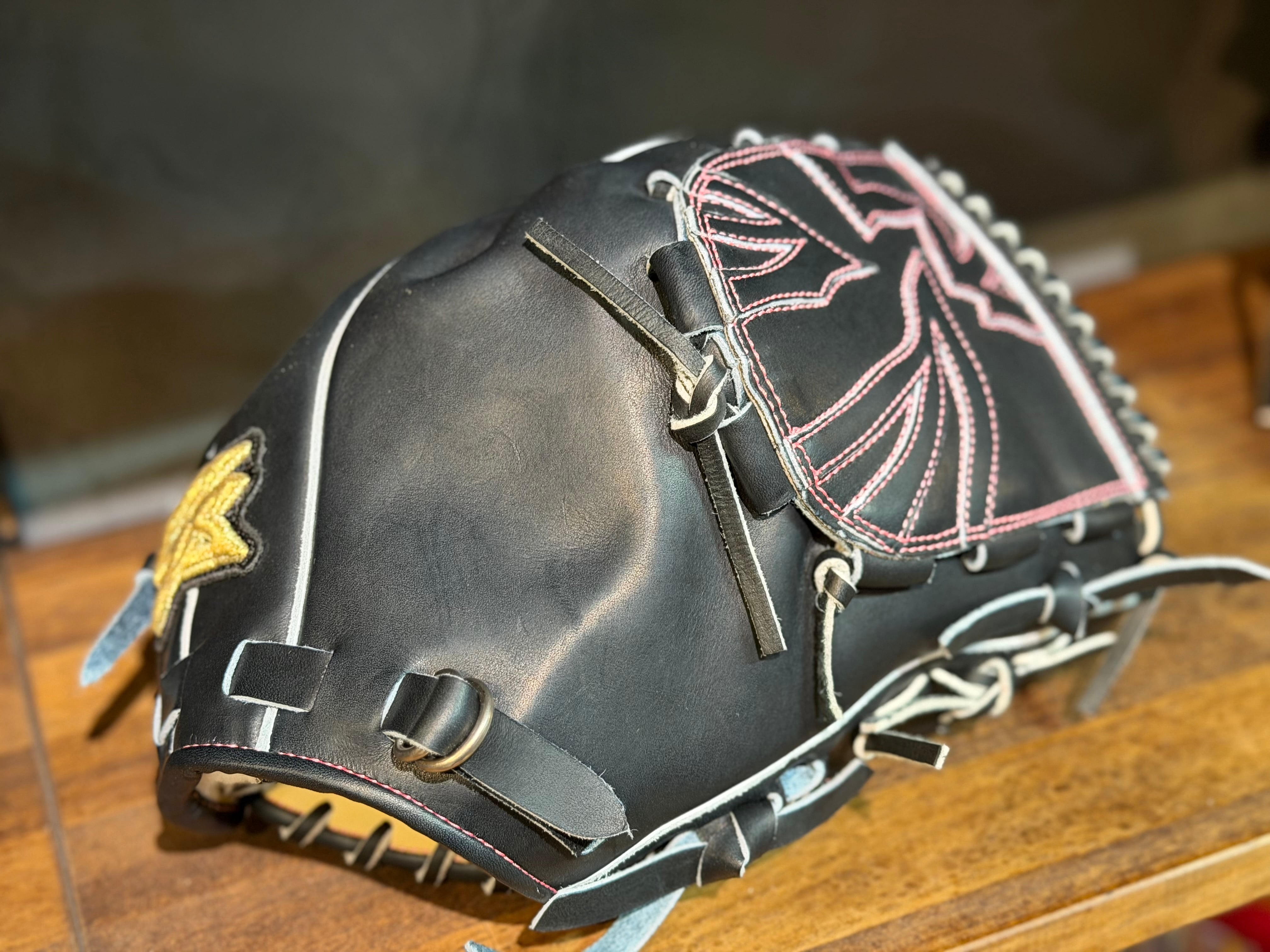 GS 硬式投手用 ハイグレードノーホール型 STブラック