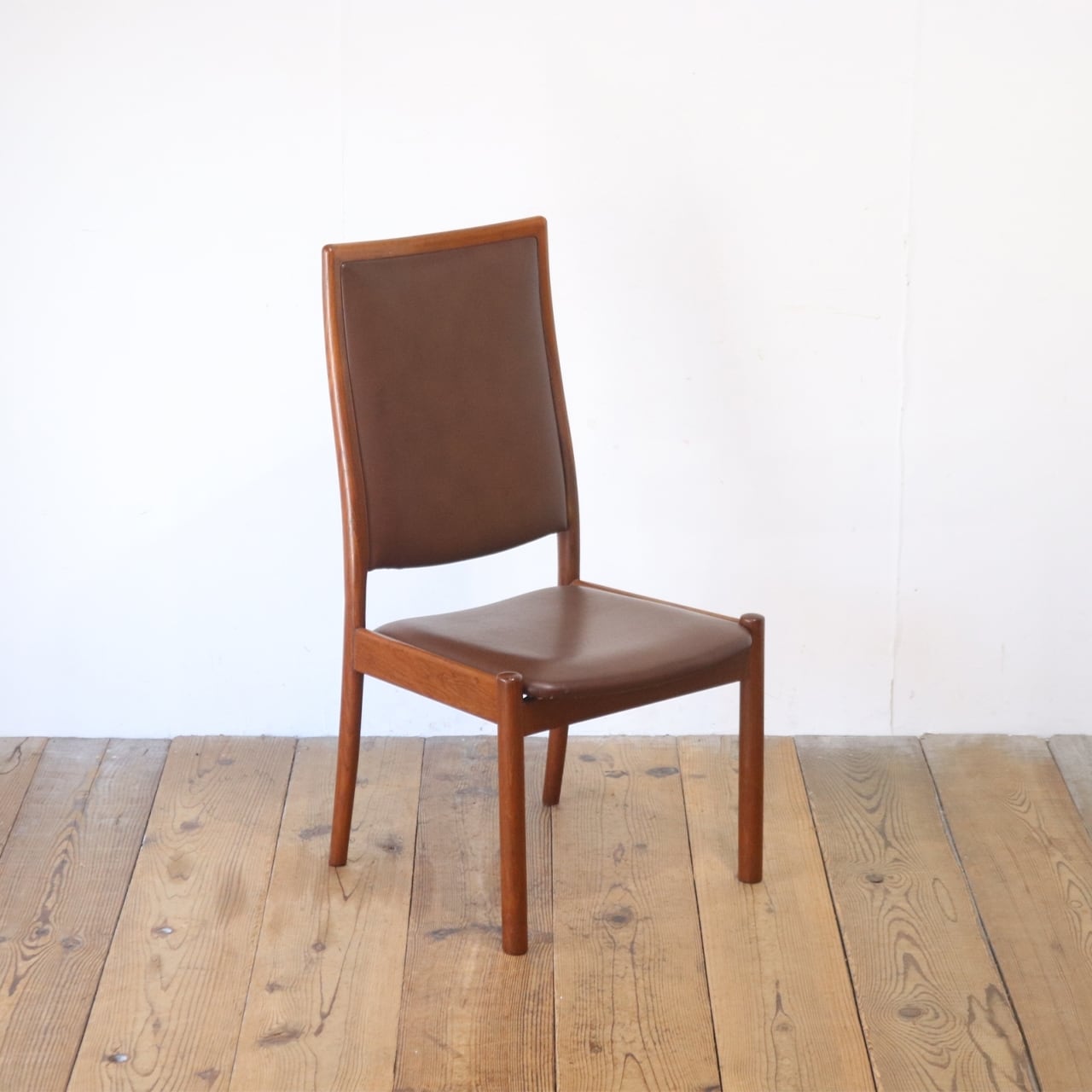 チーク材　チェア ヴィンテージ 山口木材工芸 チーク材 ダイニングチェア 椅子 低座