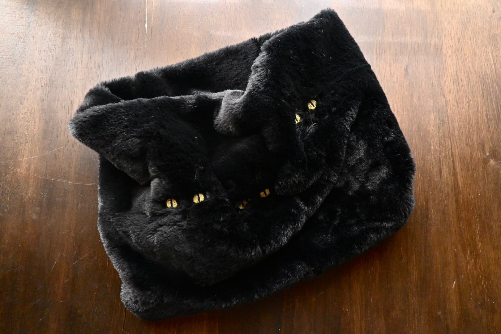 闇にひそむ黒猫ちゃんスヌード | 猫と暮らす洋裁店magical 闇にひそむ黒猫ちゃんスヌード | 猫と暮らす洋裁店magical