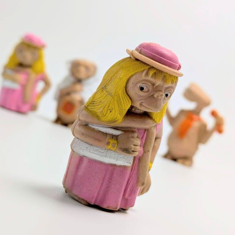 ☆ VINTAGE 1982☆【 E.T. ( イーティー ) 】【A】 PVCフィギュア / 女装・ドレス 〚アメリカン雑貨 アメトイ〛