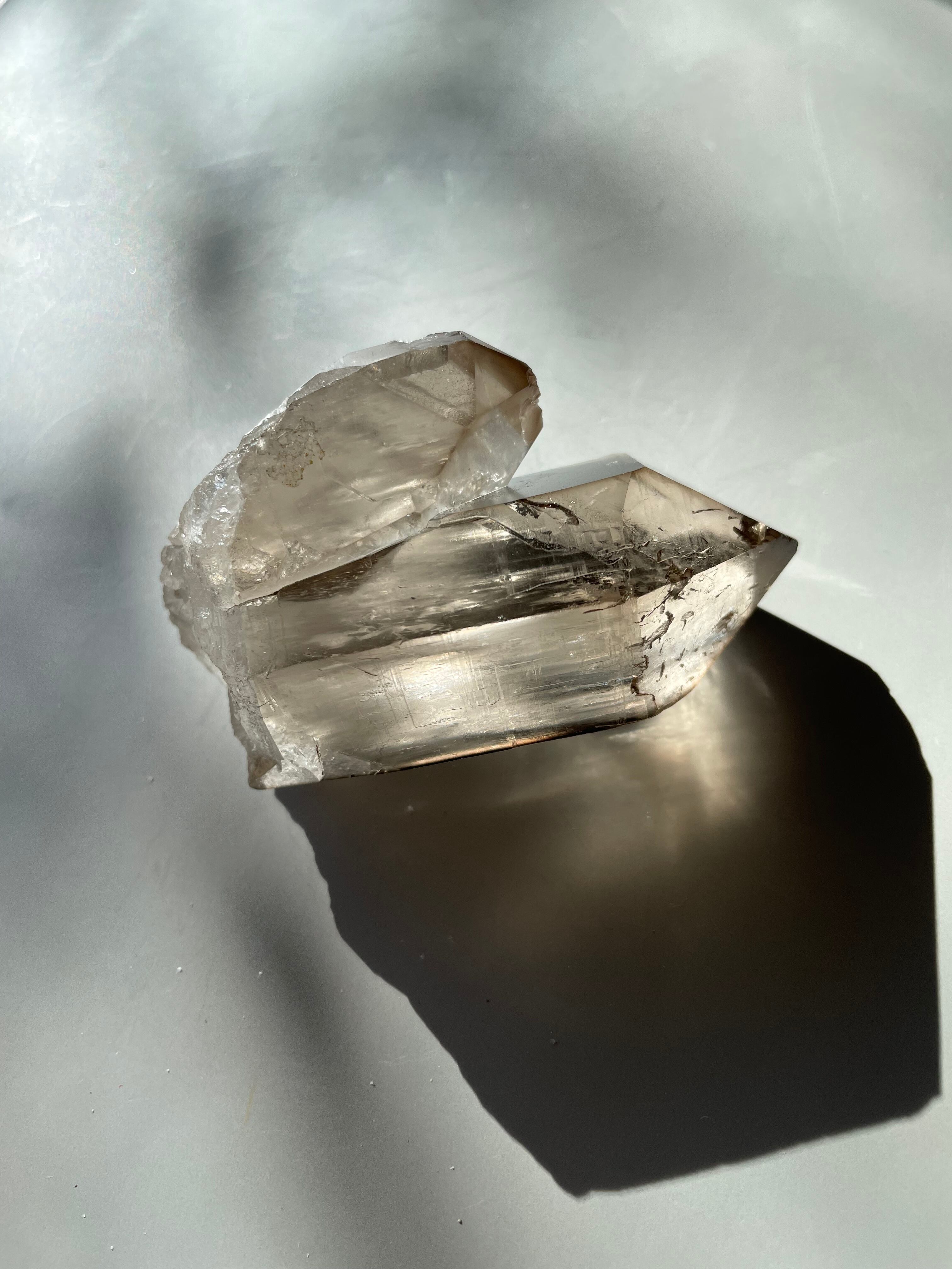 パキスタン　ギルギット　スカルドゥ産　スモーキークォーツ　タントリックツイン　虹