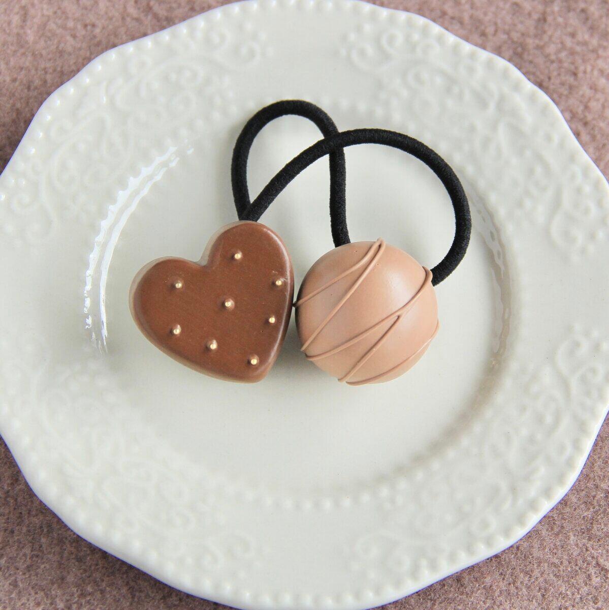 ヘアゴム  オソロジャラ♡  ポンポンとフラワー❁3連ハート♡ ヘアゴム オソロジャラ♡ ポンポンとフラワー❁3連ハート♡