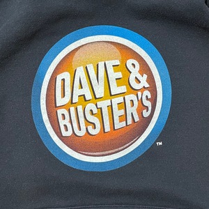 【Hanes】プリント Dave＆Busters 企業ロゴ アドバタイジング スウェットパーカー アメリカ古着