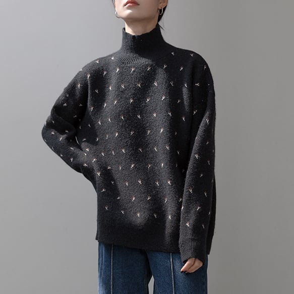 Embroidered mock neck sweater S180