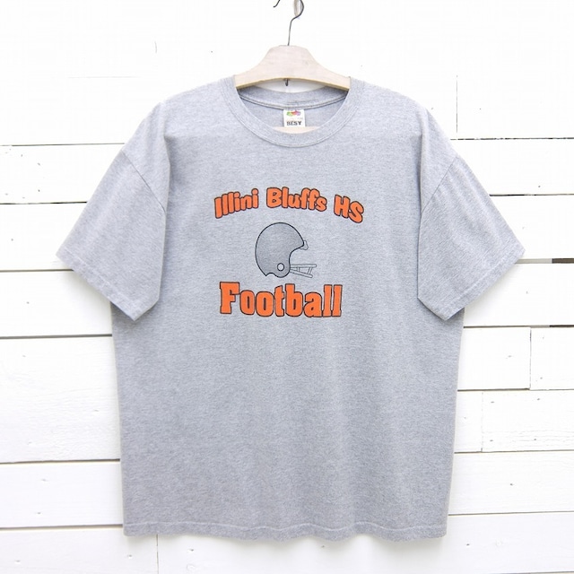 FRUIT OF THE LOOM フルーツオブザルーム Illini Bluffs HS Football STILL UNDEFEATED プリントTシャツ グレー メンズ XLサイズ