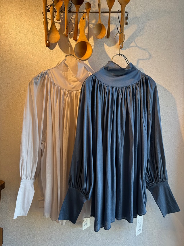 ★今季新色★doux bleu  定番ギャザーブラウス