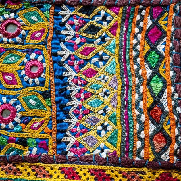 SWAMIコレクション インド グジャラート州カッチ地方 刺繍パッチワークタペストリー TA003 | SWAMI (スワミ) ハワイ  パワーストーンブレスレット 通販