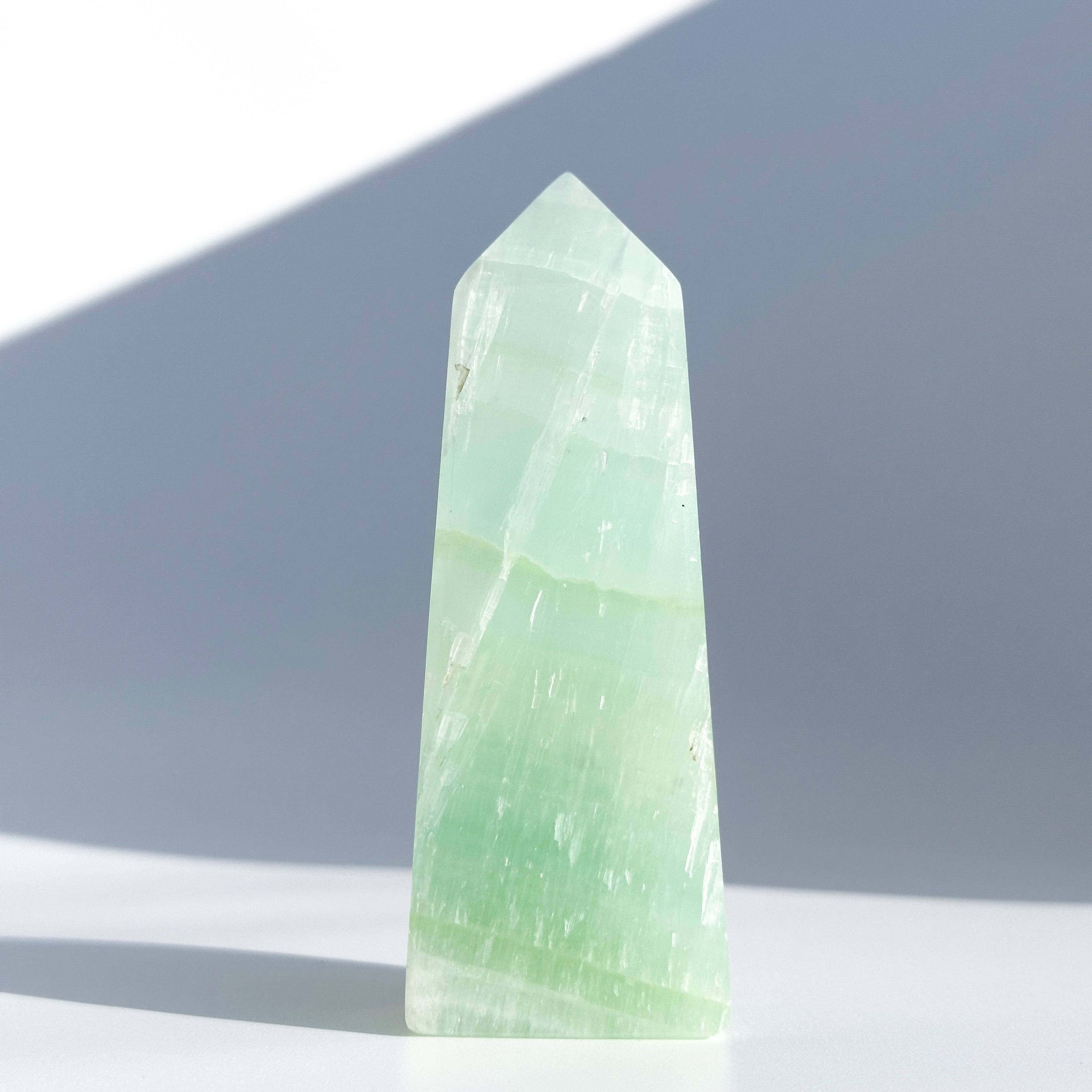 ピスタチオカルサイト タワー32◇ Pistachio Calcite ◇天然石・鉱物・パワーストーン