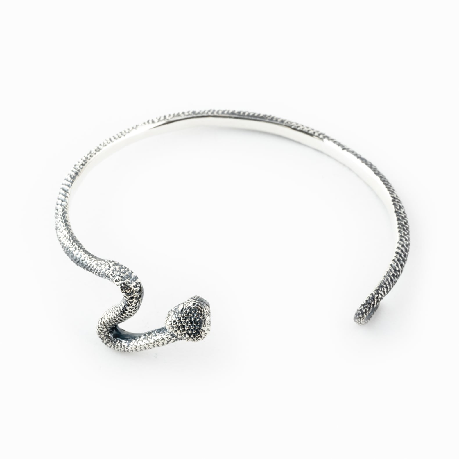 ブッシュバイパーバングル