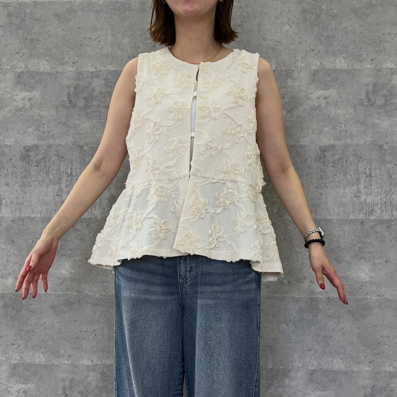 アンナケリー  Annakerry FLOWER CUTSEW VEST