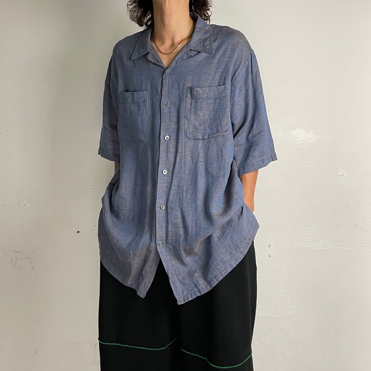 OPEN COLLARED LINEN SHIRT