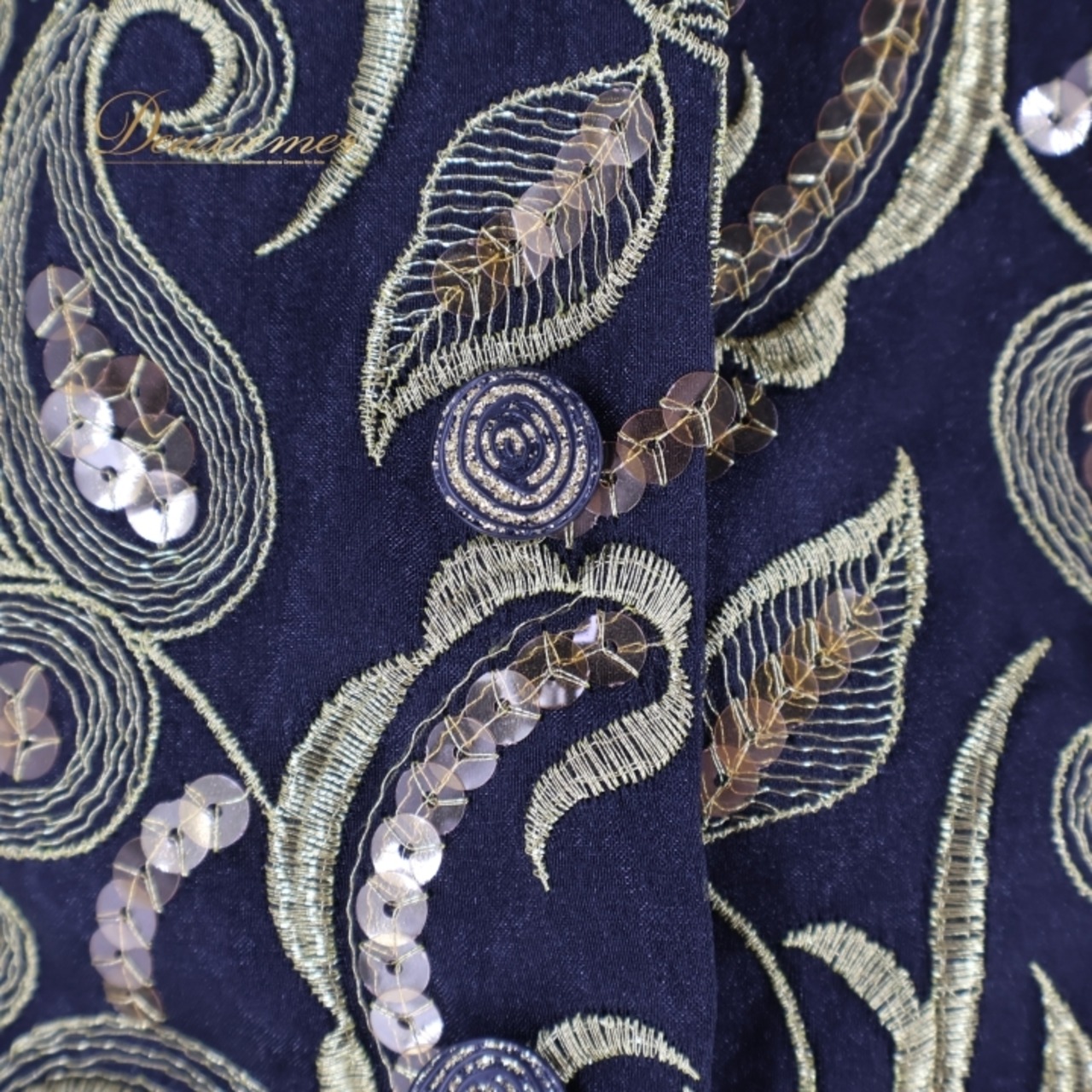 フラメンコ 衣装 チャレコ ベスト 黒 金 ゴールド 軽い 刺繍 スパンコール アトリエプリマ atelier prima ブラック系 ゴールド系 ダンス パーティ 発表会 刺繍デザイン 軽量 素材 高級感 レディース ベスト ファッション コスチューム ステージ衣装 フラメンコダンス おしゃれ