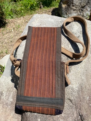 柿渋手作りピンタックショルダーバッグ　現品お届け